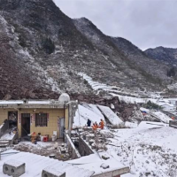 18戶(hù)47人被掩埋！采礦導致山體滑坡？
